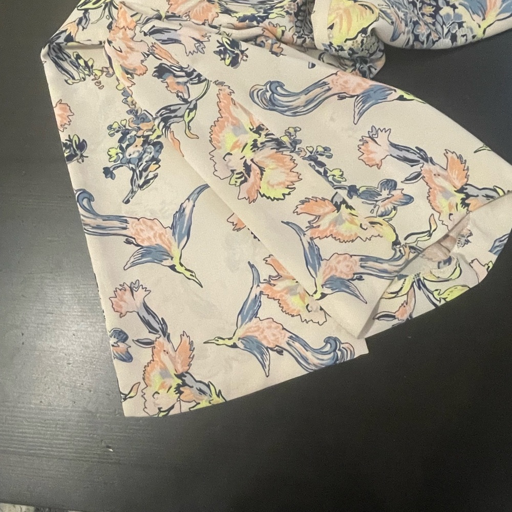 BCBG Max Azria breezy print pants. Size M. *Excellent Cond.* - Picture 6 of 10